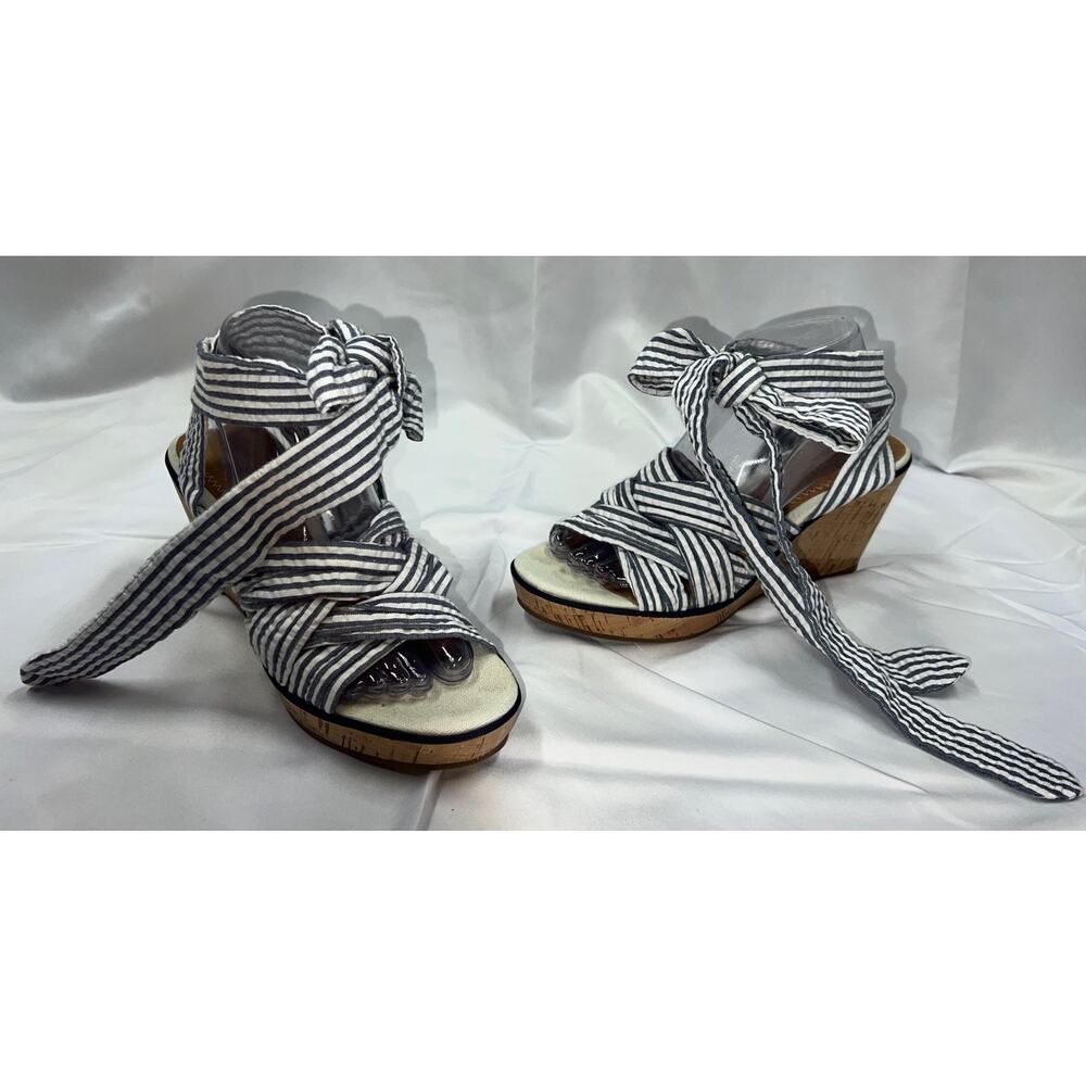Sperry Seersucker Lace Up Wedge Sandals 9